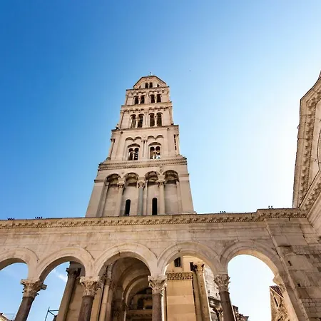 Apartment Deluxe Miro *