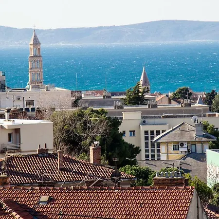 Deluxe Miro 스플리트