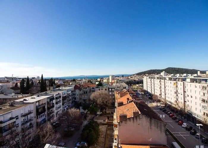 דירה Deluxe Miro