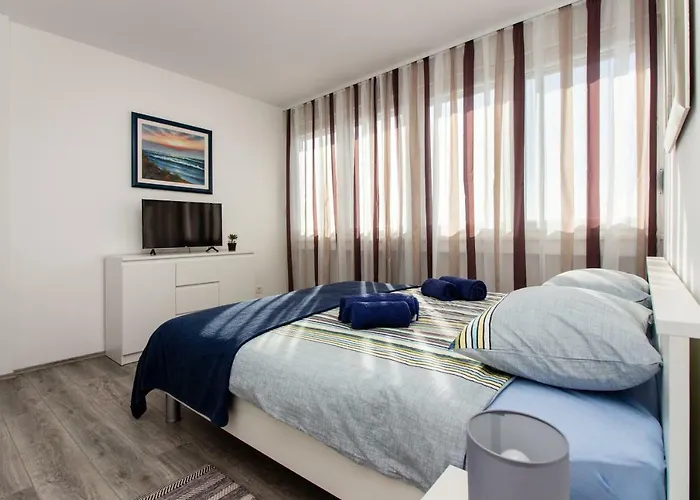 דירה Deluxe Miro *