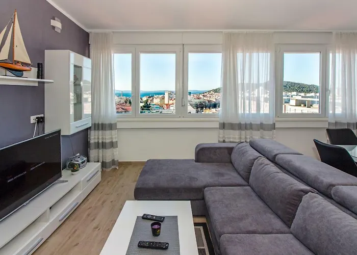 Deluxe Miro * ספליט